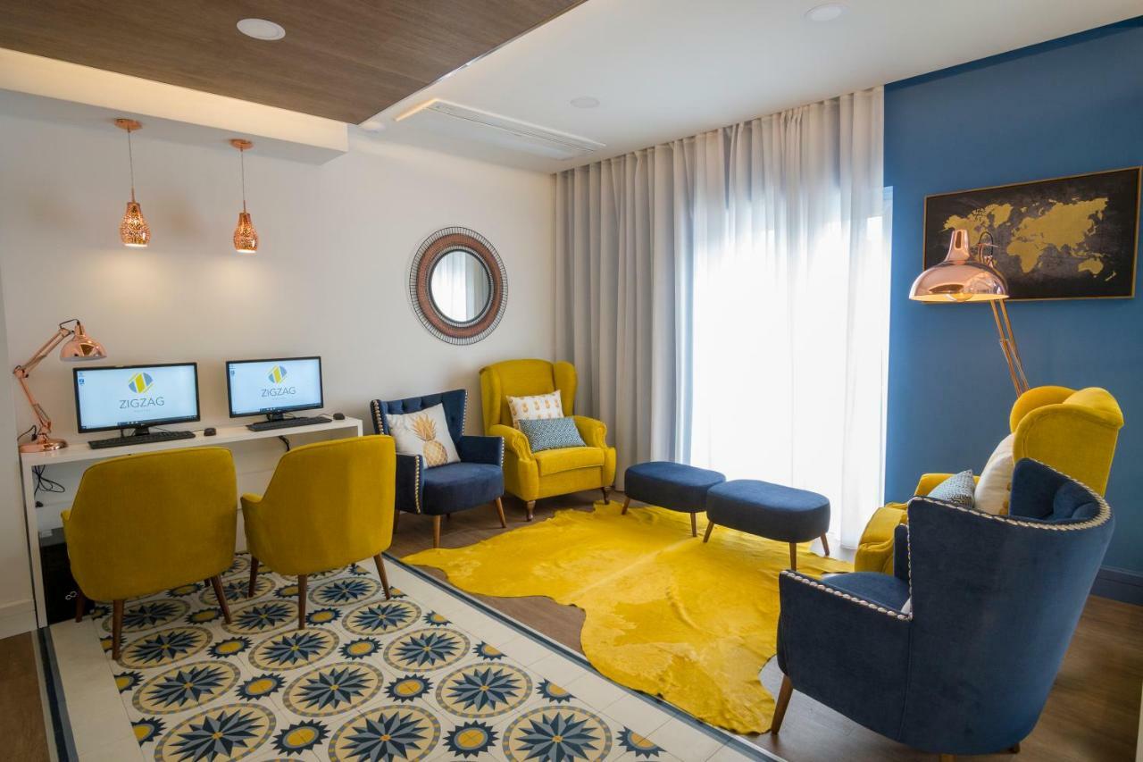 Zigzag Hostel Praia da Vitória Dış mekan fotoğraf