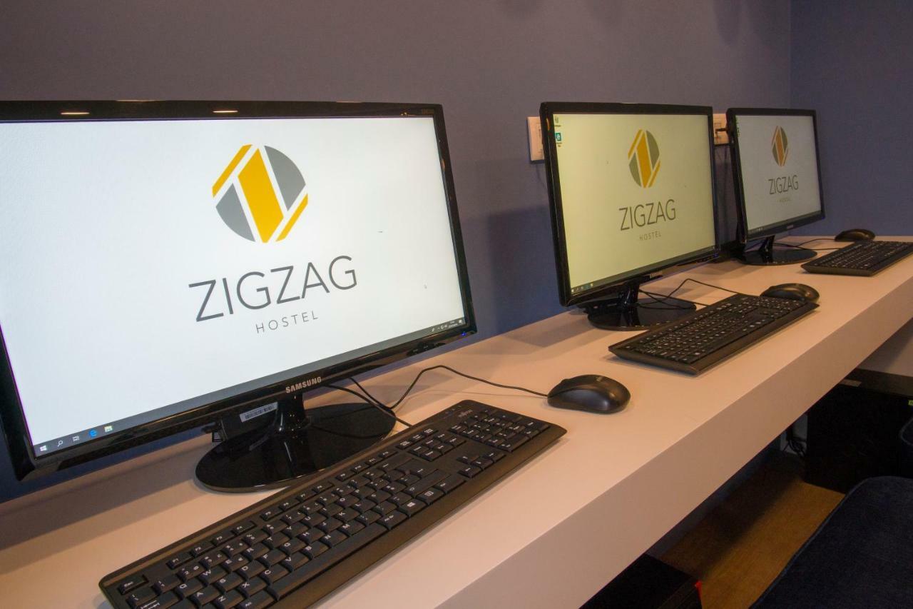 Zigzag Hostel Praia da Vitória Dış mekan fotoğraf